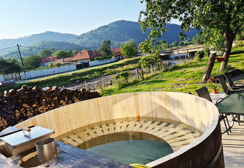 Transalpine accommodation facilities Transylvania Pension with heated tub Transalpina Transylvania